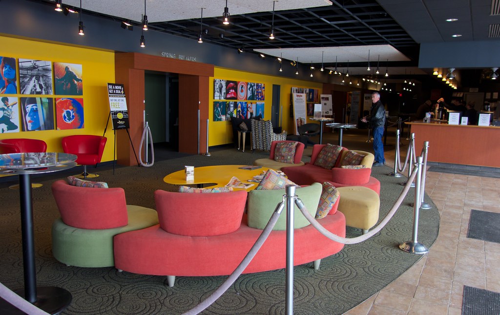 Fleur Cinema and Cafe, Movie Theater in Des Moines and West Des Moines, IA