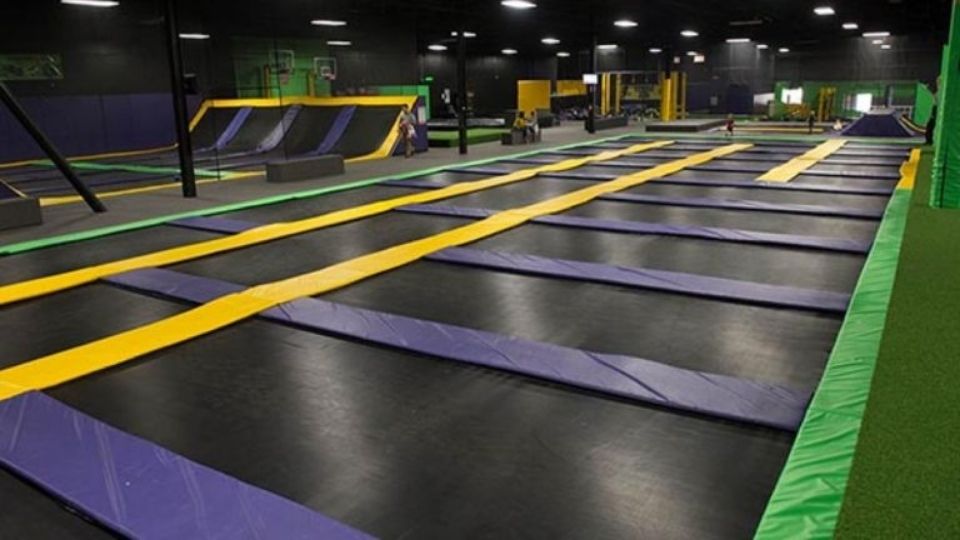 get air trampoline park in Des Moines, West Des Moines IA, virtual reality fun in des Moines